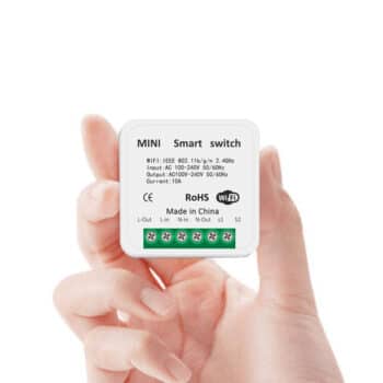 Mini-Smart-Switch met de afmetingen 4/4/2 cm voor het aansluiten van 2 LED buislampen en via Wifi te bedienen via je een app op je mobiel.